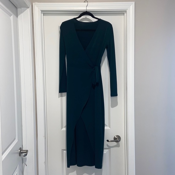 Dresses & Skirts - Emerald Green Wrap Dress